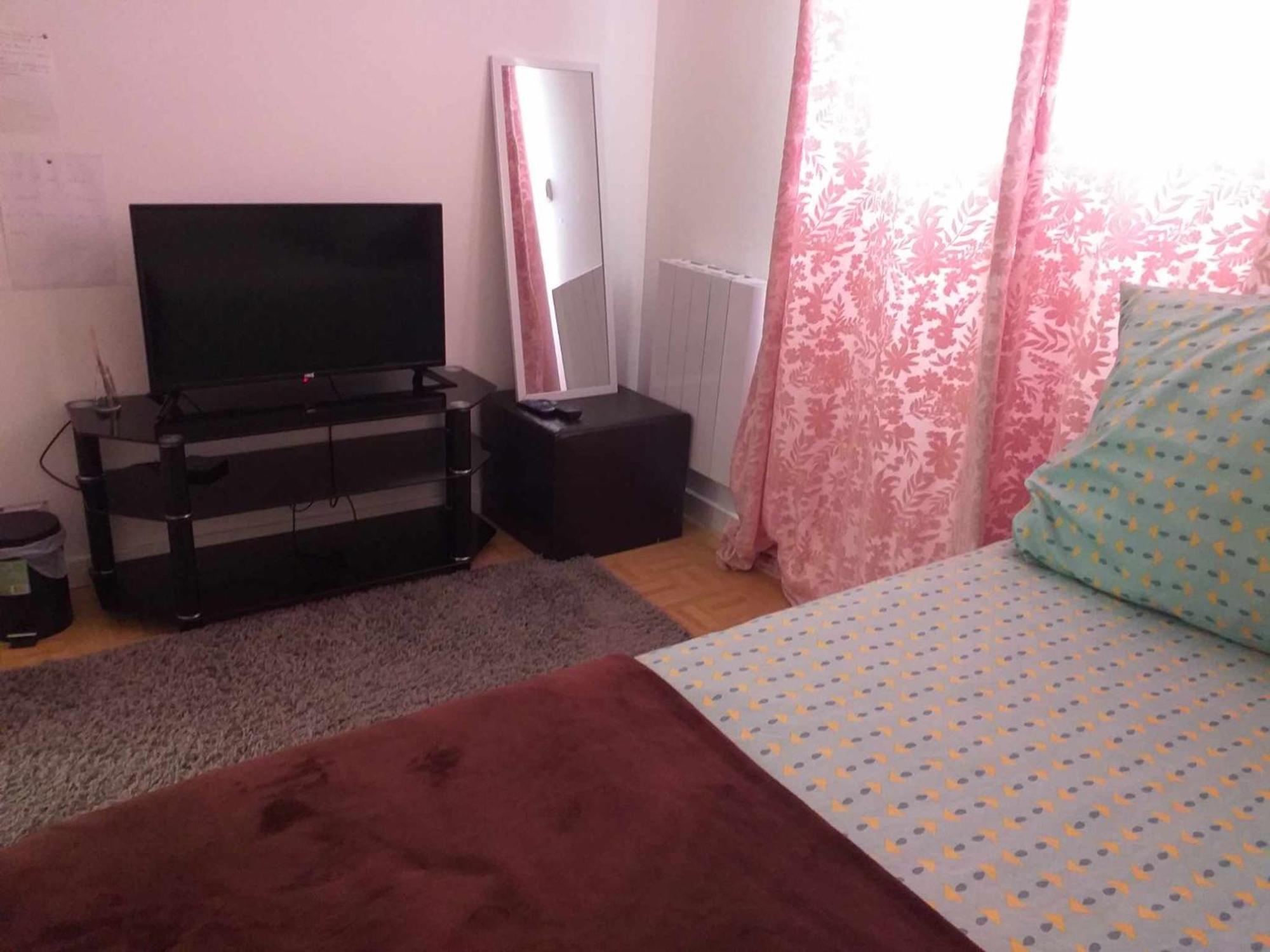 Homestay 3 A Louer A Colombes *